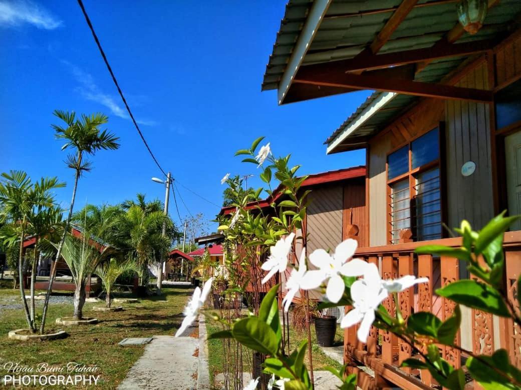 Tamteh Homestay Ayer Hitam Exteriör bild