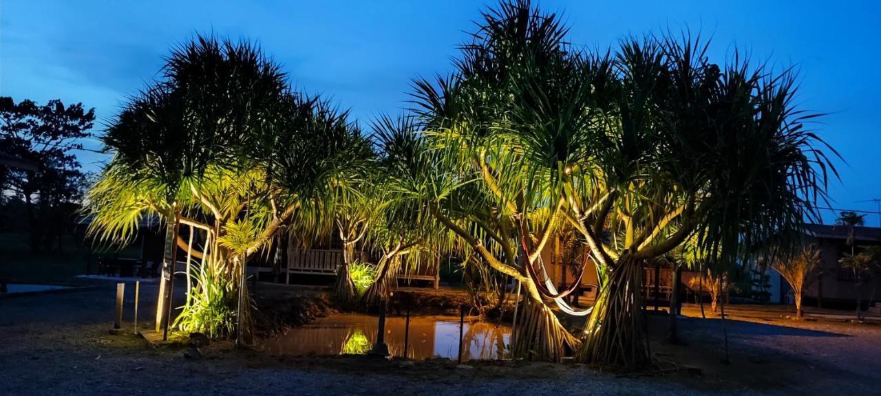 Tamteh Homestay Ayer Hitam Exteriör bild