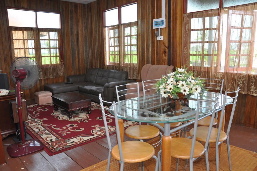 Tamteh Homestay Ayer Hitam Rum bild