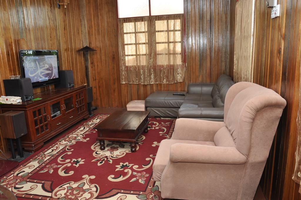 Tamteh Homestay Ayer Hitam Rum bild